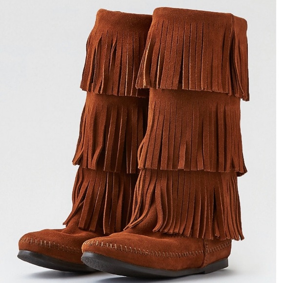 Minnetonka Shoes - 🔸SOLD🔸 Minnetonka Moccasin Boots Size 6